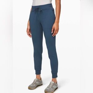 Lululemon Warm Down Jogger Code Blue Size 4 28”